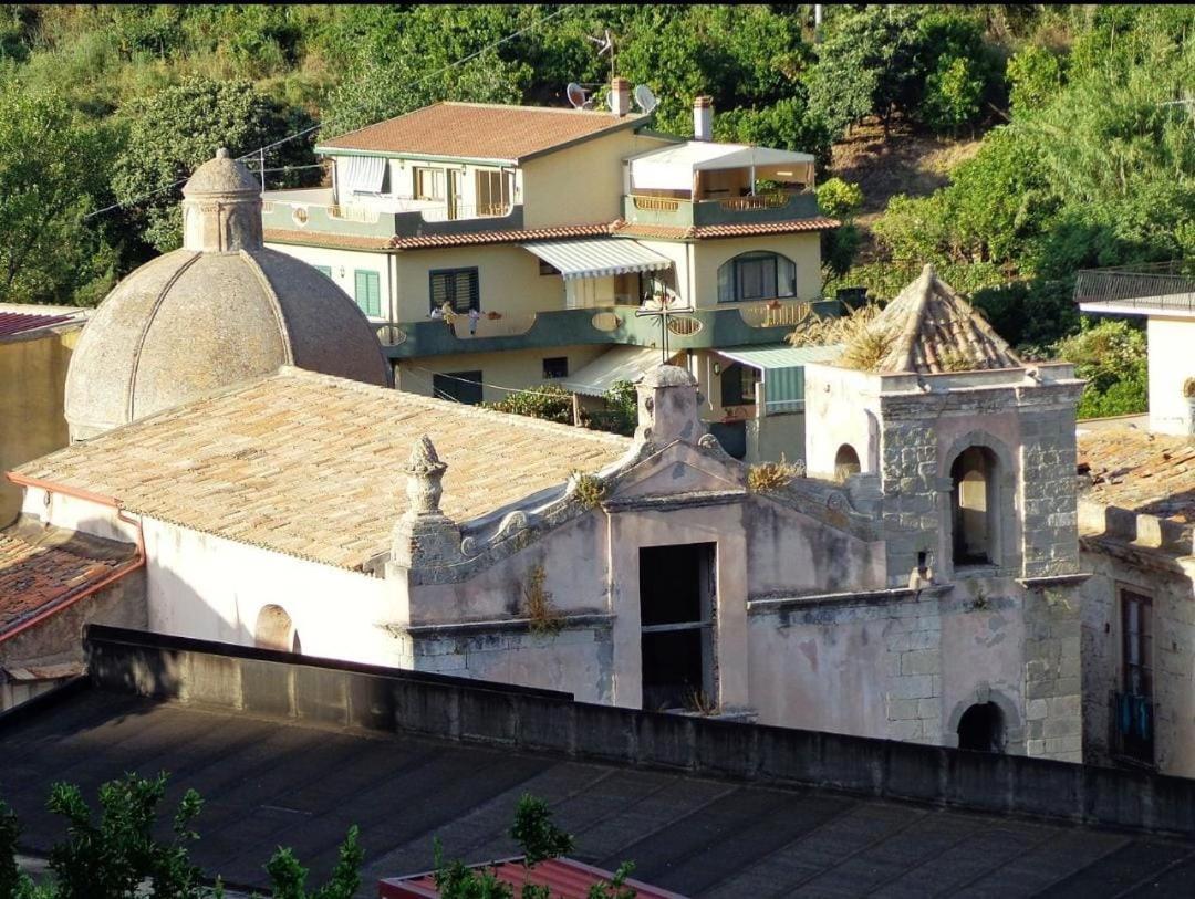 Lontano Dal Caos A Due Passi Dal Mare Villa Condro Eksteriør bilde